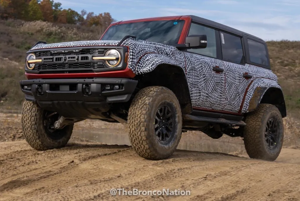 Ford Bronco Raptor já está sendo testado nos EUA 