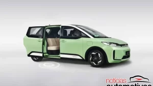 Feito como carro de aplicativo, BYD D1 é flagrado em São Paulo 