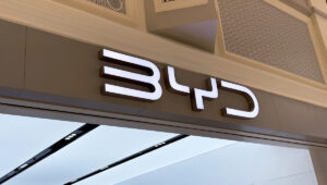 byd logo 8