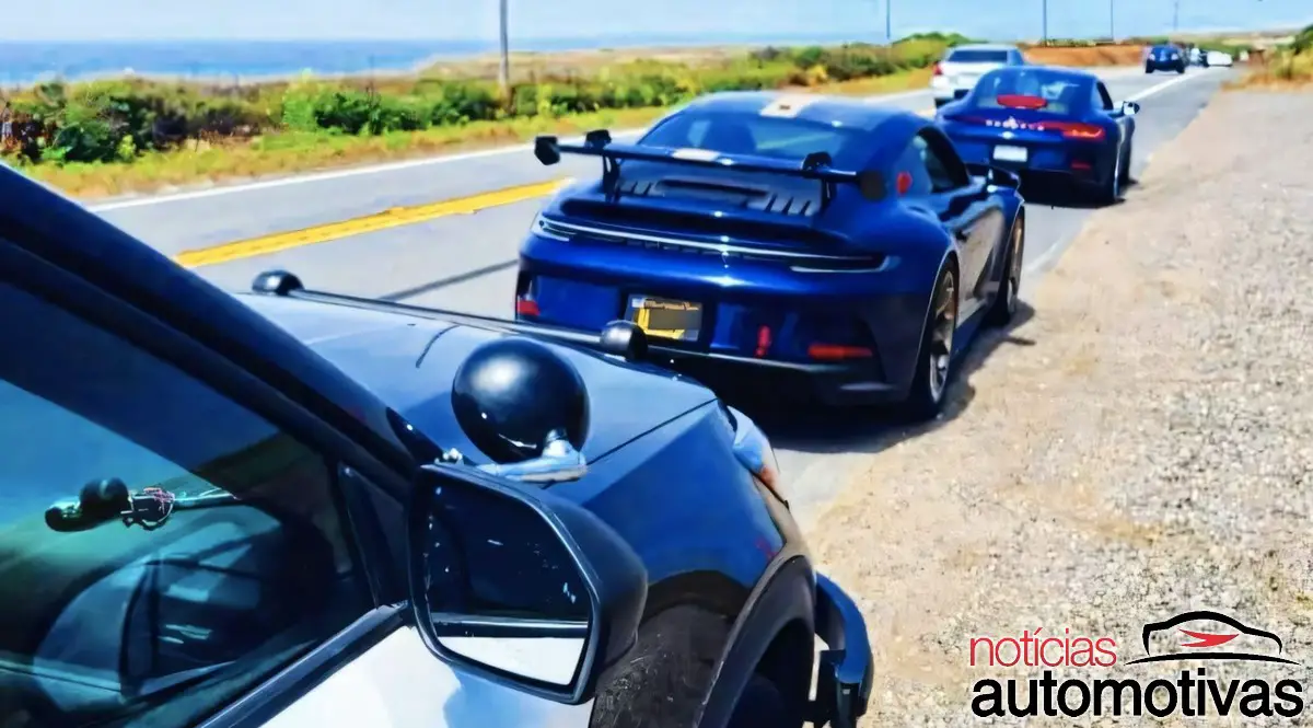 Na Califórnia, dois Porsche 911 são parados juntos pela polícia rodoviária e recebem, de uma só vez, 34 multas