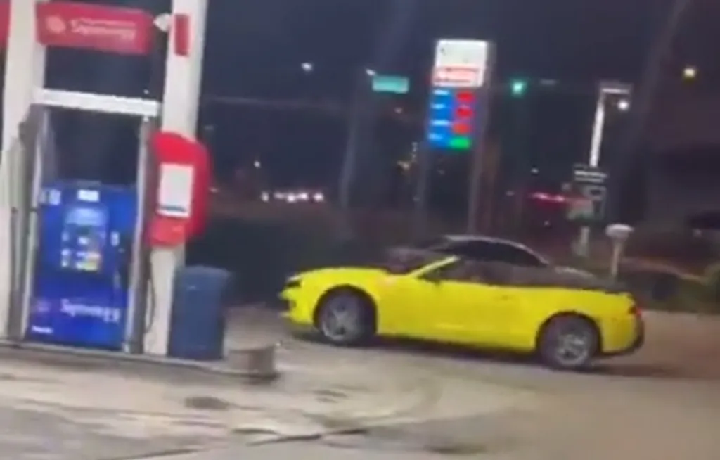EUA: motorista faz drifting em postos de combustível (vídeo) 