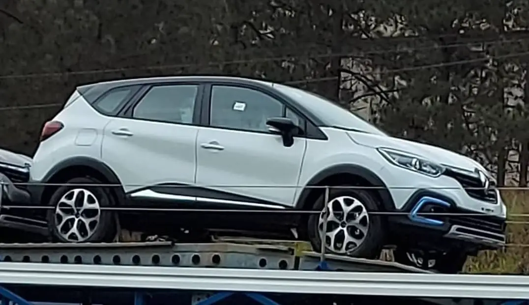 Renault Captur 2022 tem interior revelado antes do lançamento 