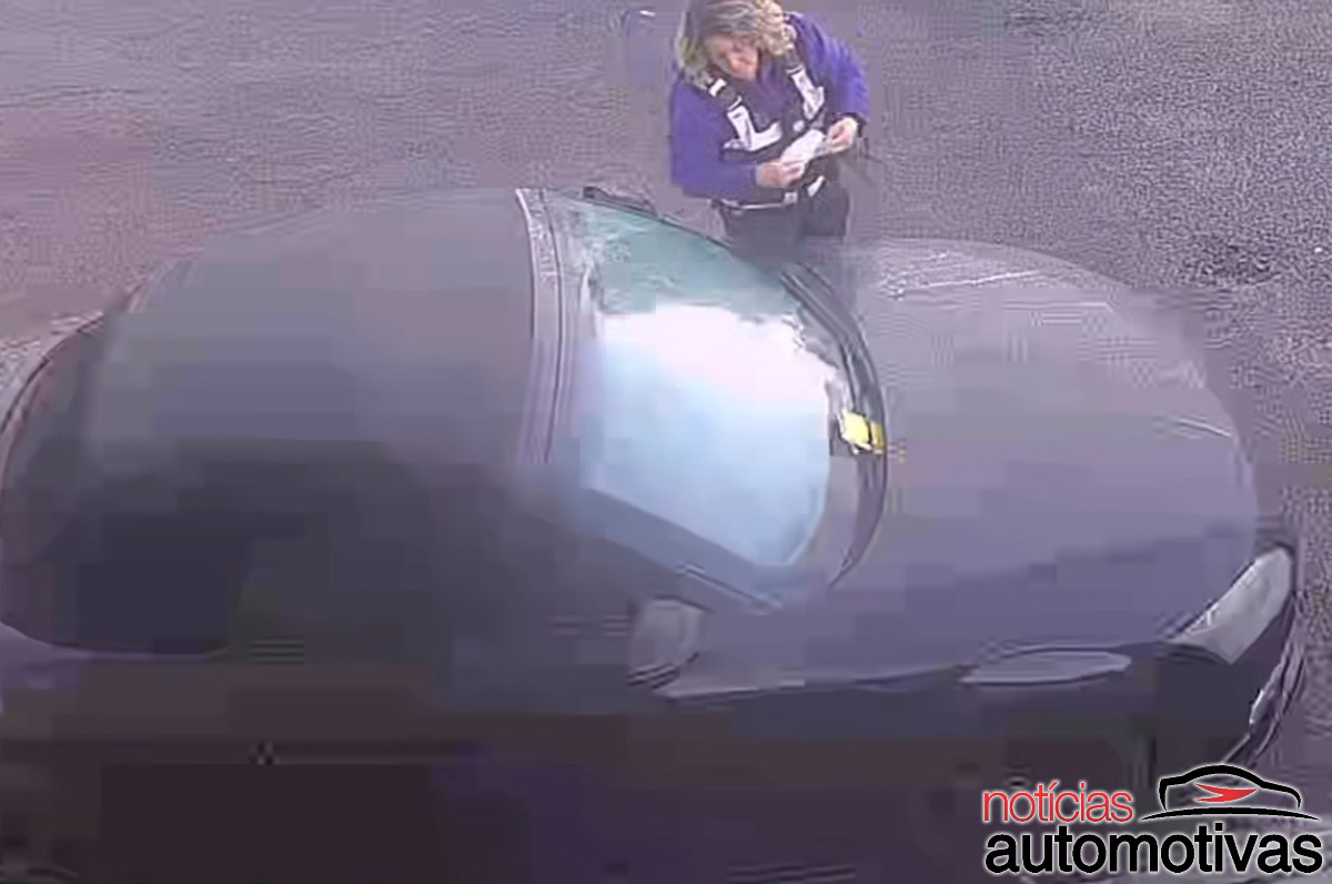 carro vaga pcd pintada (3) carro vaga pcd pintada (3)