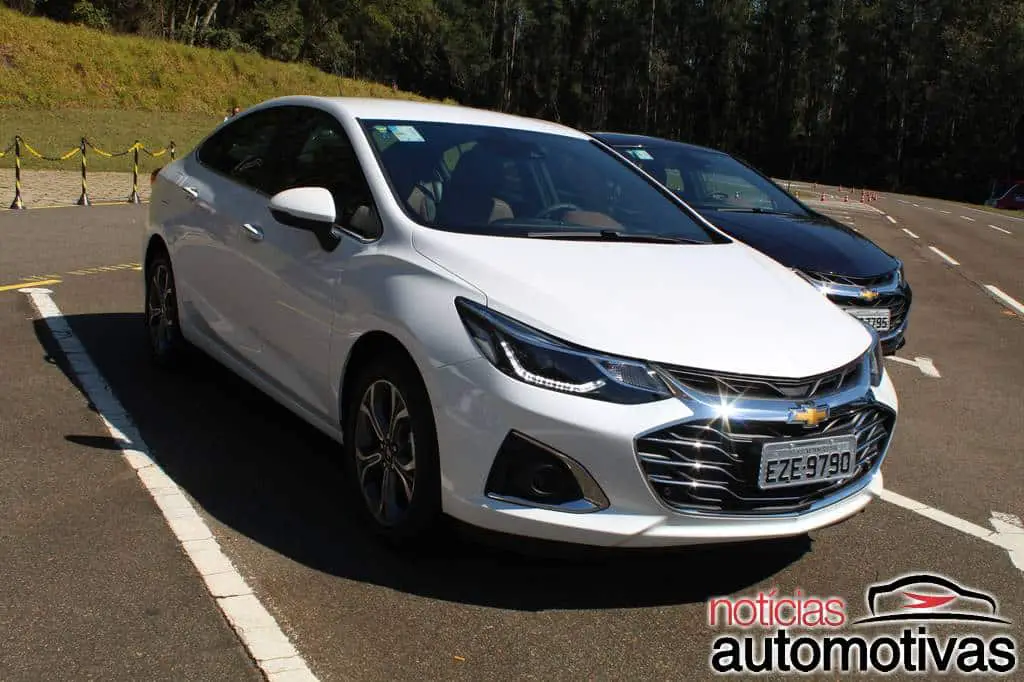 chevrolet-cruze-2020-impressões-na-27 Top 10: carros automáticos mais econômicos
