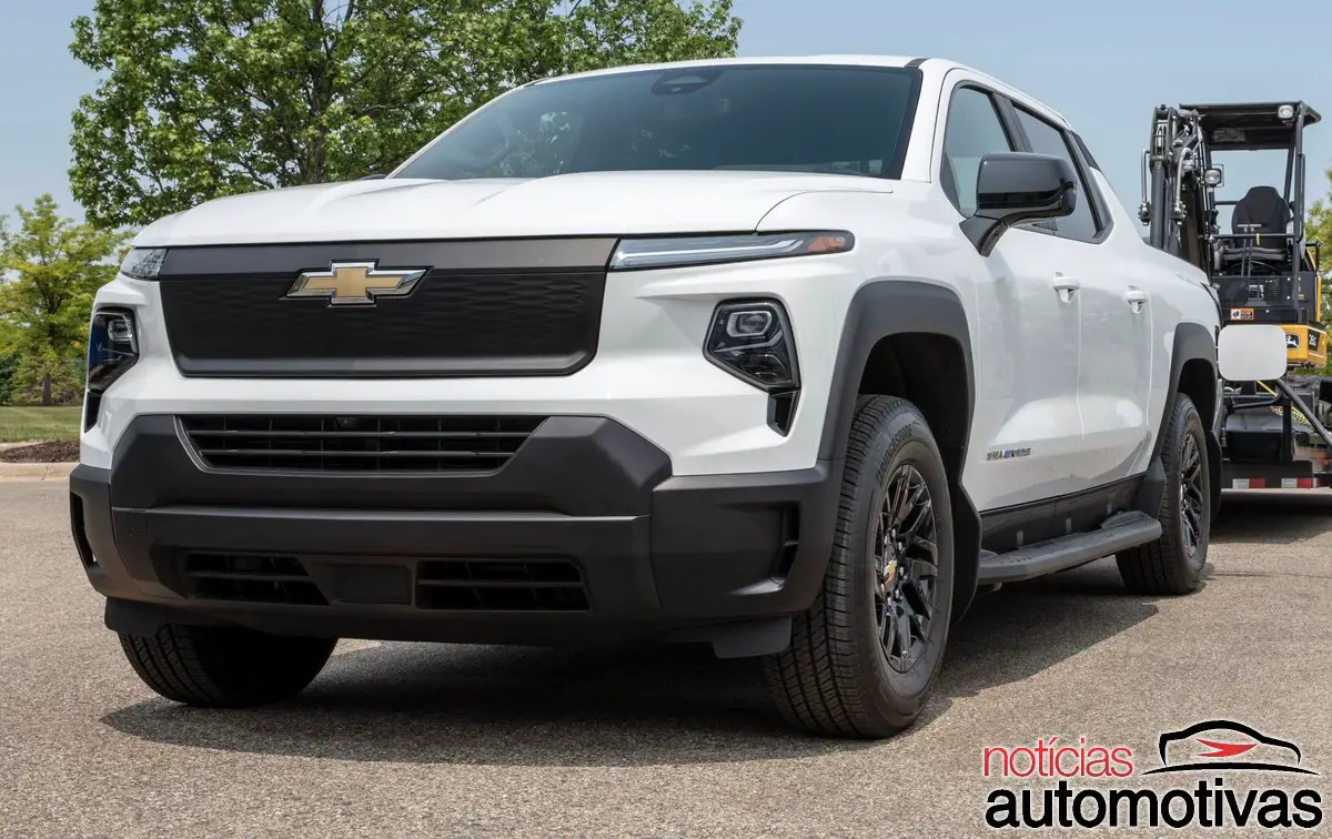 chevrolet silverado ev wt (2) chevrolet silverado ev wt (2)
