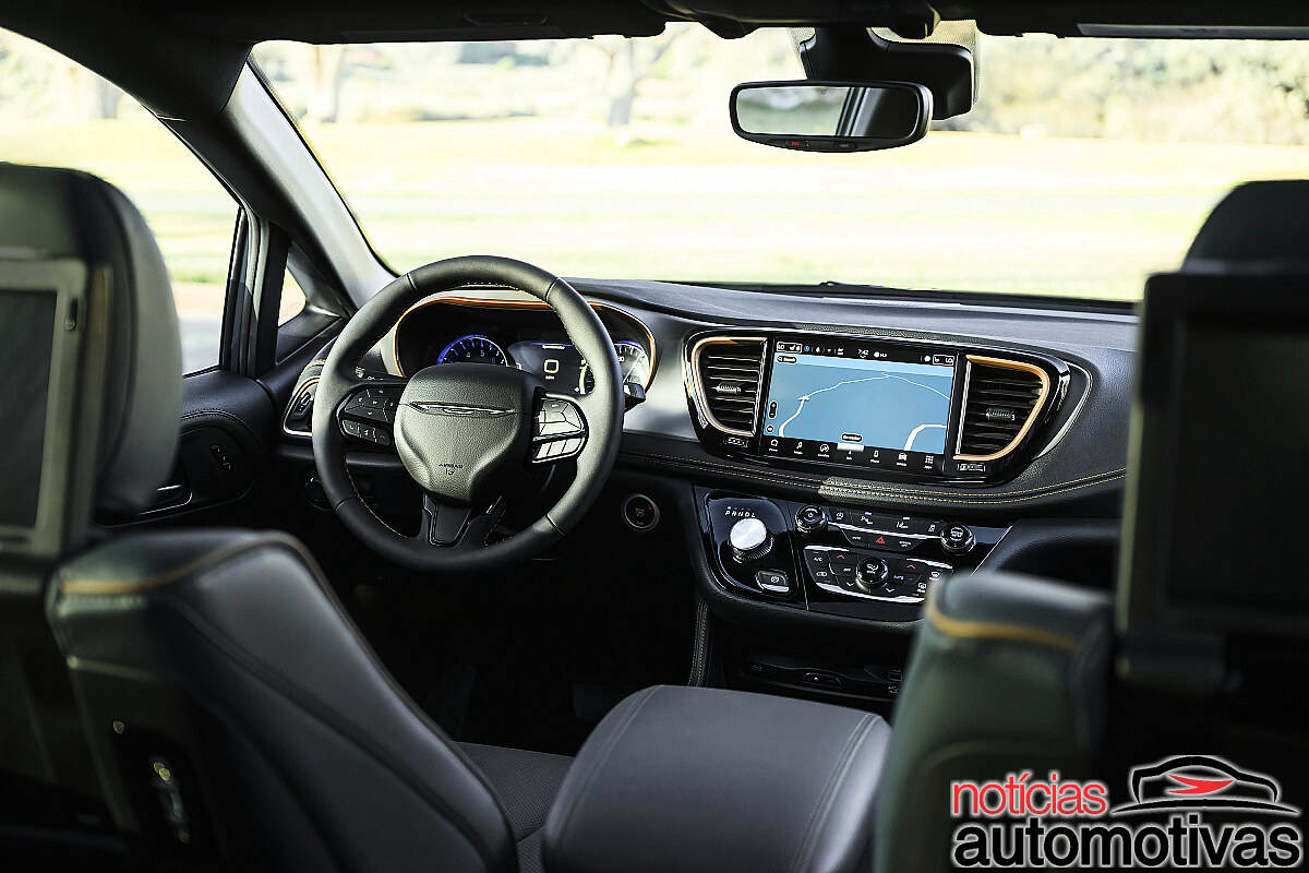 chrysler pacifica 2027 4