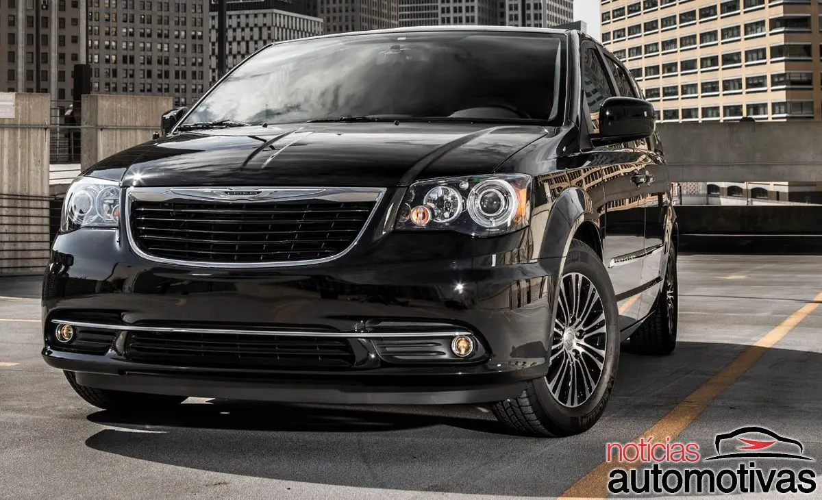 chrysler town country 2016