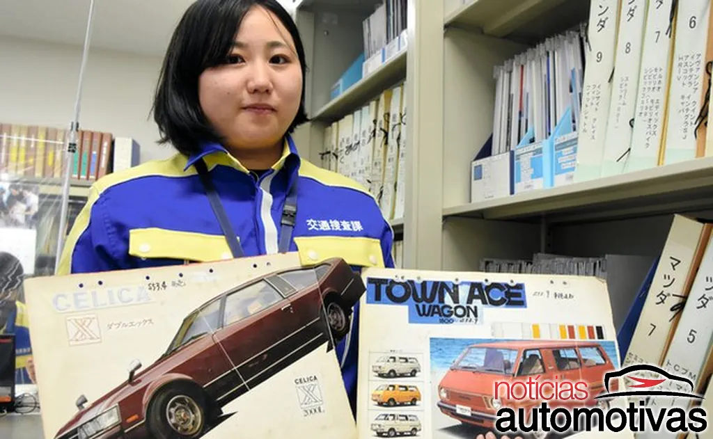 colecao-policia-aichi-1 Japão: catálogos de carros antigos viram caso de polícia (vídeo)