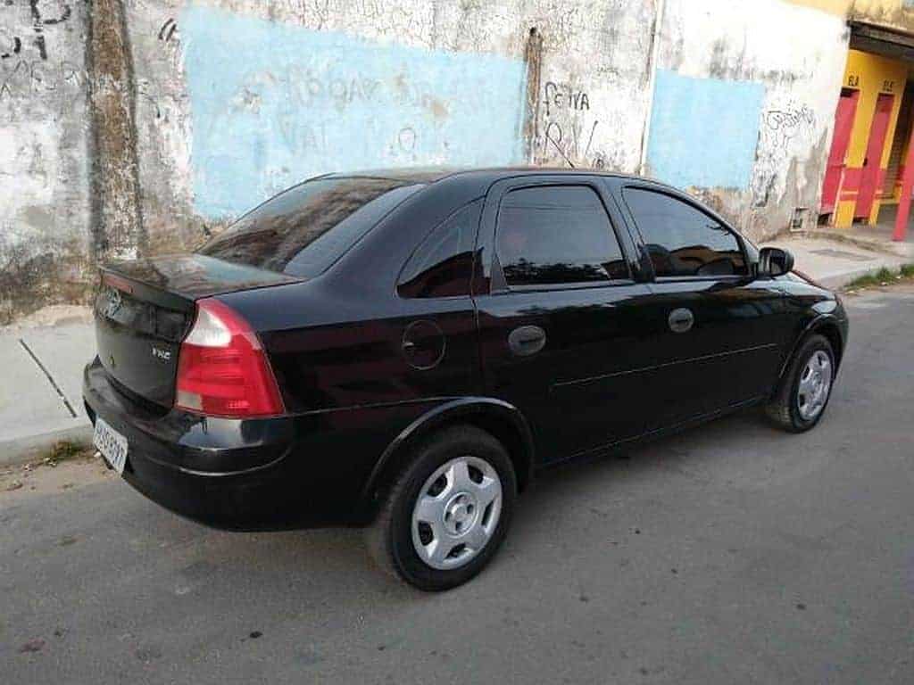 Corsa Maxx: a versão intermediária vendida entre 2004 e 2012