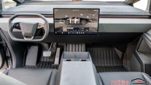 cybertruck preta (4)