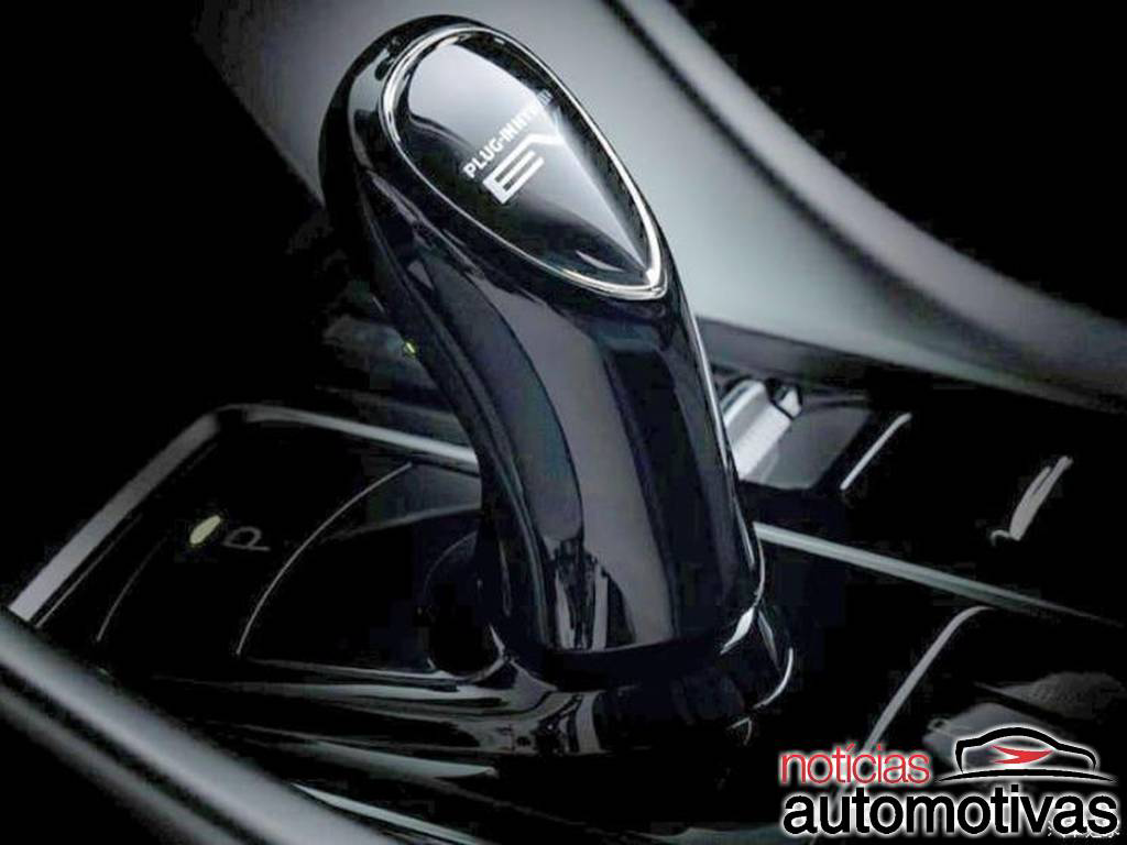 Mitsubishi Eclipse Cross 2021 terá mudanças até na tampa do bagageiro 