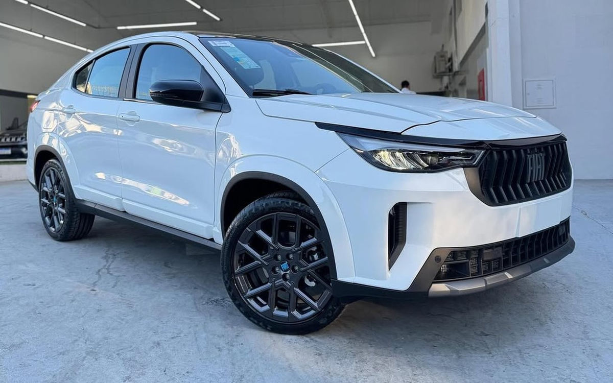 Flagra: “Novo” Fiat Fastback aparece antes da hora na versão Impetus; ele traz visual atualizado, teto solar e outras novidades