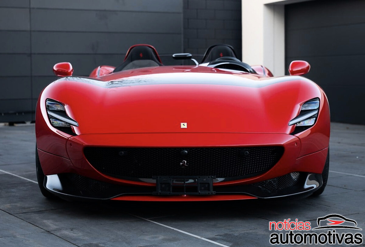 Uma das 499 Ferrari Monza SP2 apareceu em leilão e o detalhe mais incrível é que ela só tem 110 km rodados, como se alguém tivesse medo de dirigir