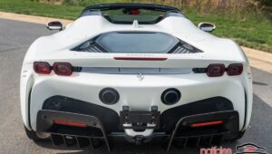 ferrari sf90 branca (1)