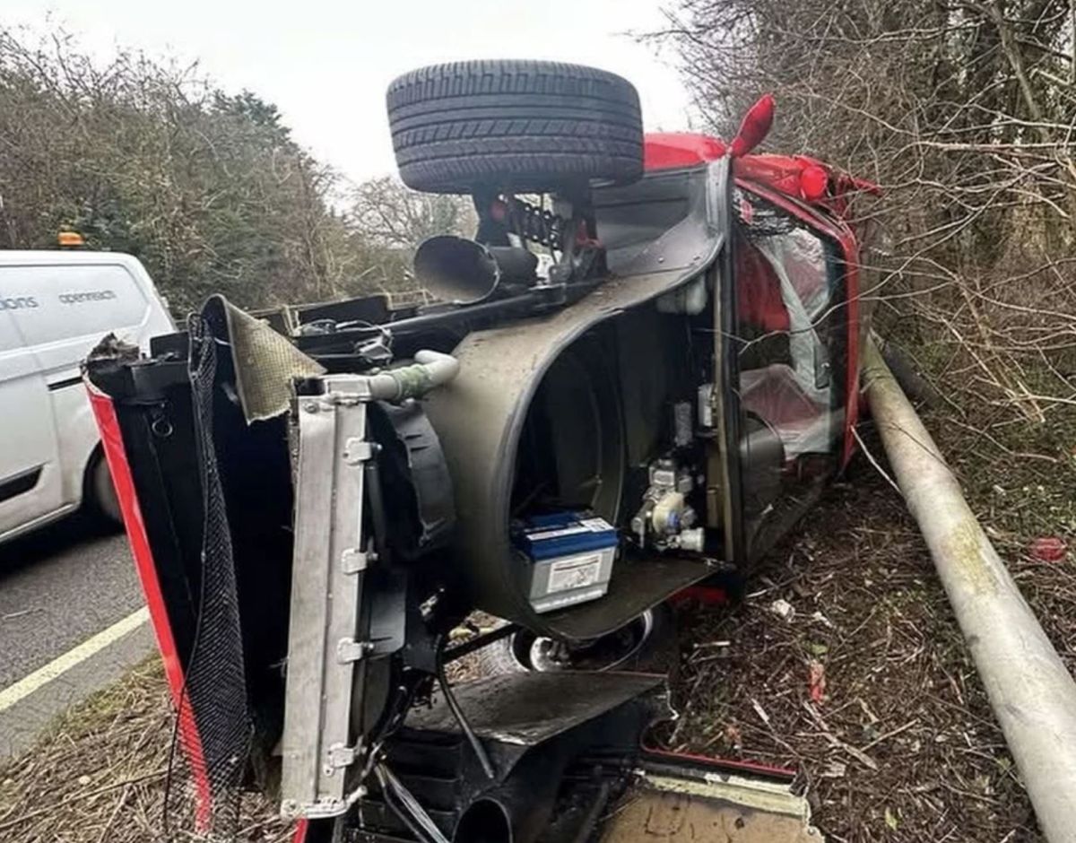 ferrarif 40 destruida (2)