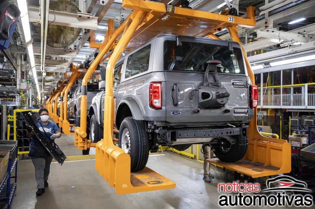 Ford Bronco finalmente começa a ser produzido nos EUA 