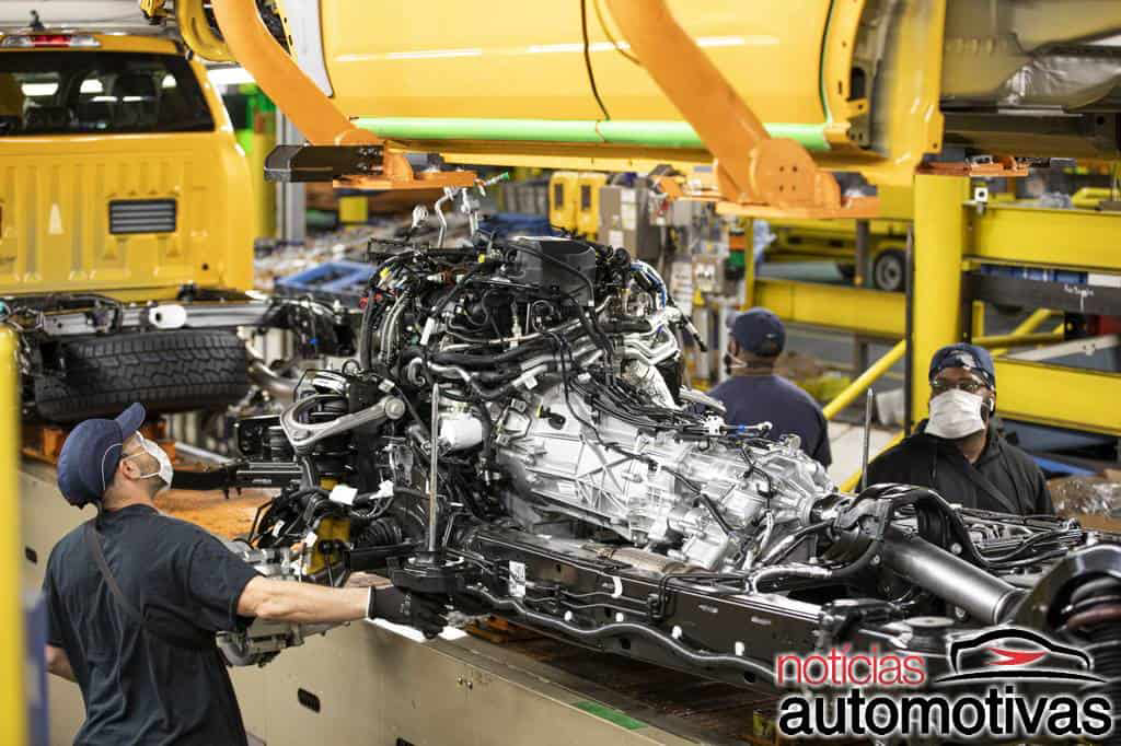 Ford Bronco finalmente começa a ser produzido nos EUA 