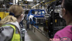 Ford Bronco finalmente começa a ser produzido nos EUA 