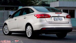 ford focus fastback 2017 2