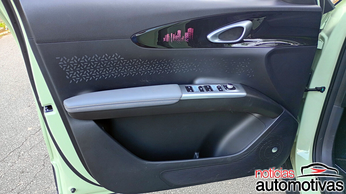 geely ex2 avaliação na (20)