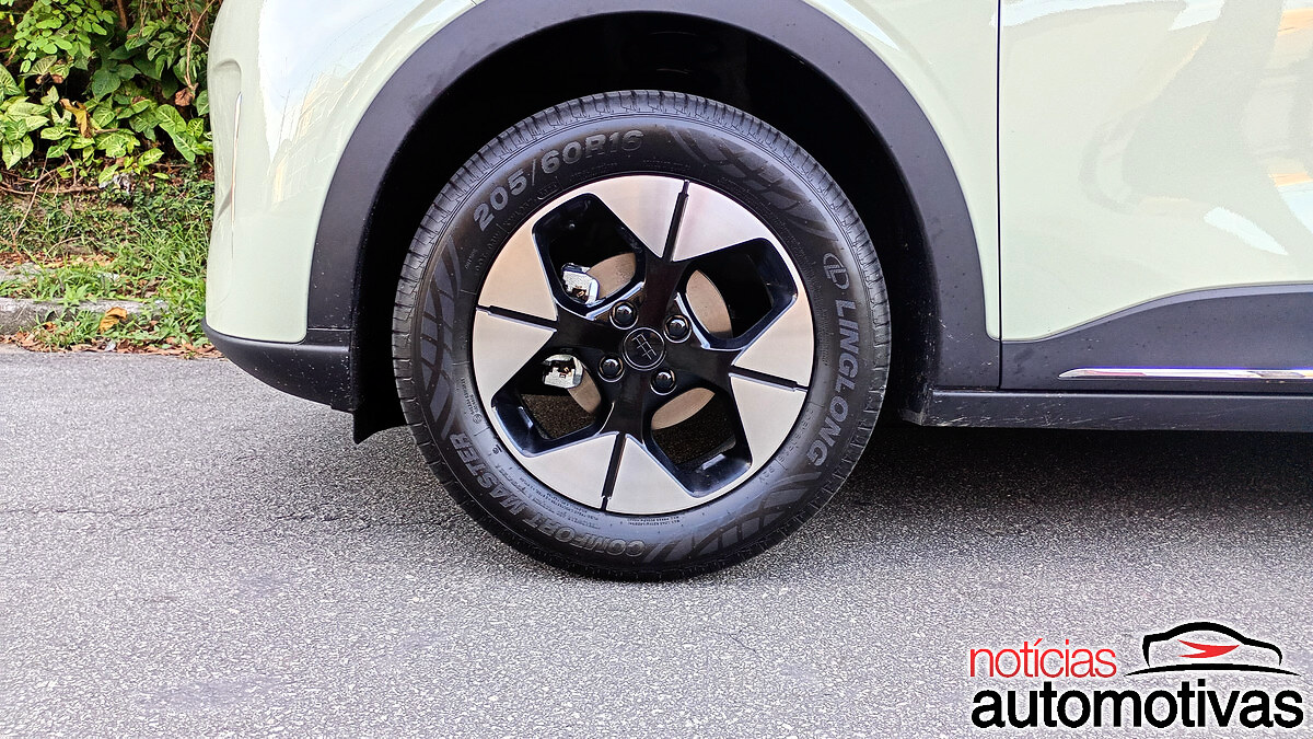 geely ex2 avaliação na (7)