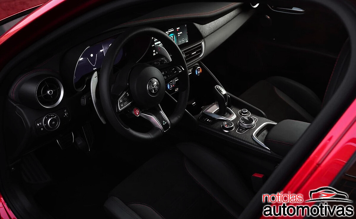 giulia stelvio quadrifoglio 4