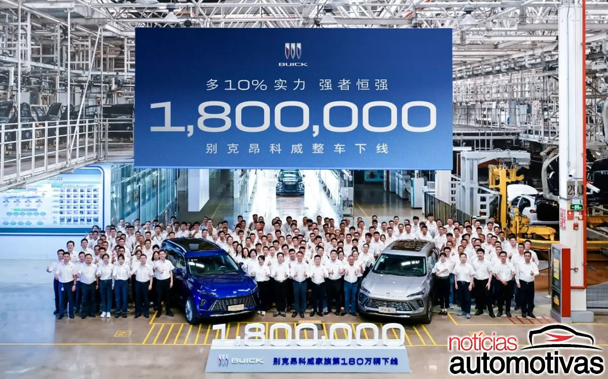 GM comemora 1,8 milhão de unidades do Envision na China; americana também celebra 1,3 milhão do LaCrosse