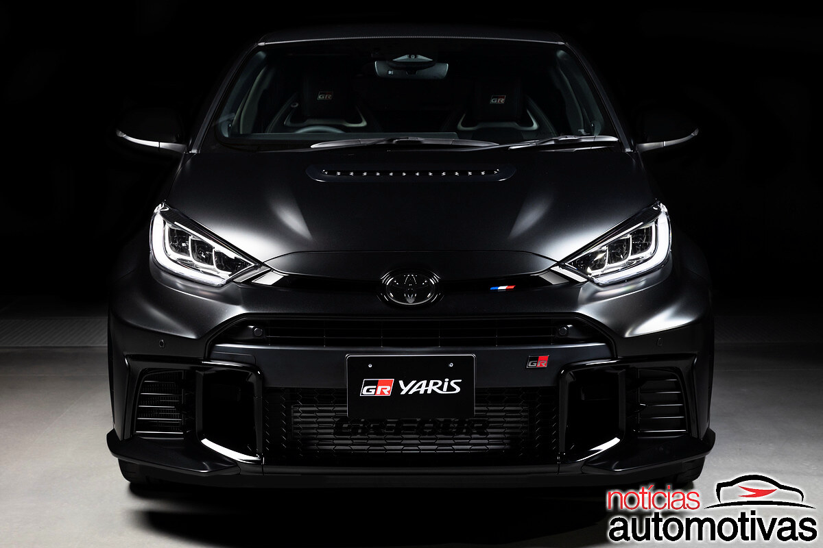 gr yaris sébastien ogier 9x world champion edition 5