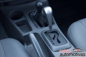 hilux-2012-2-1-300x200 Hilux 2012: detalhes, motor, consumo, versões, preço, desempenho