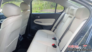 honda city sedan touring avaliação na (20)