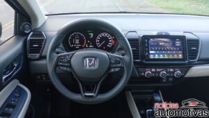 honda city sedan touring avaliação na (24)