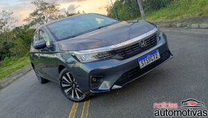 honda city sedan touring avaliação na (50)