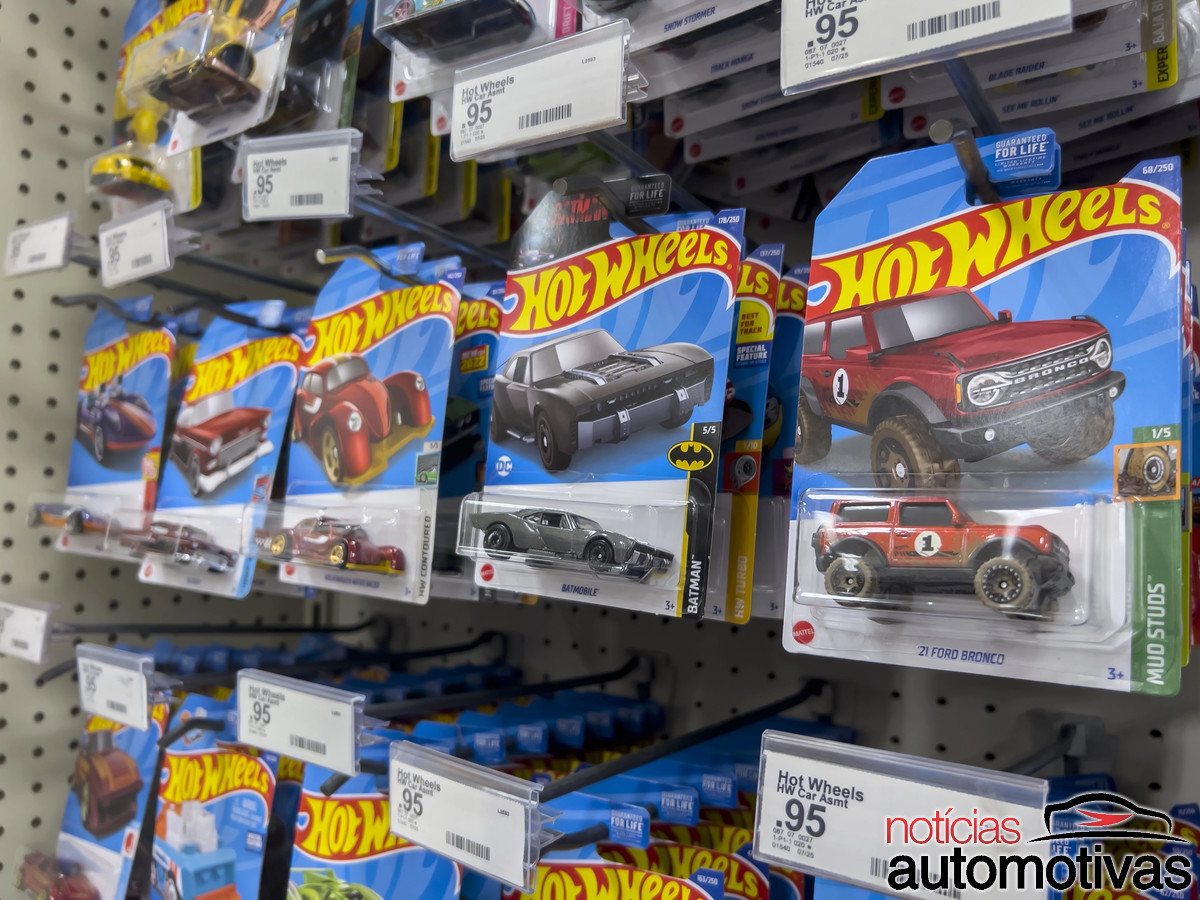 hot wheels (2) hot wheels (2)
