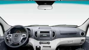 Para levar passageiros, JAC iEV750 Vip chega por R$ 419.900 