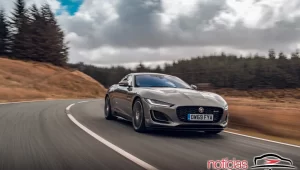 Jaguar F-Type: versões, equipamentos, motores, detalhes 