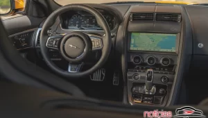 Jaguar F-Type: versões, equipamentos, motores, detalhes 
