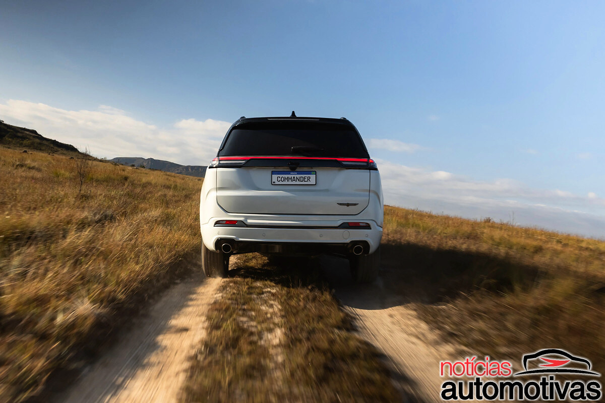 jeep commander blackhawk 2027 (3) jeep commander blackhawk 2027 (3)