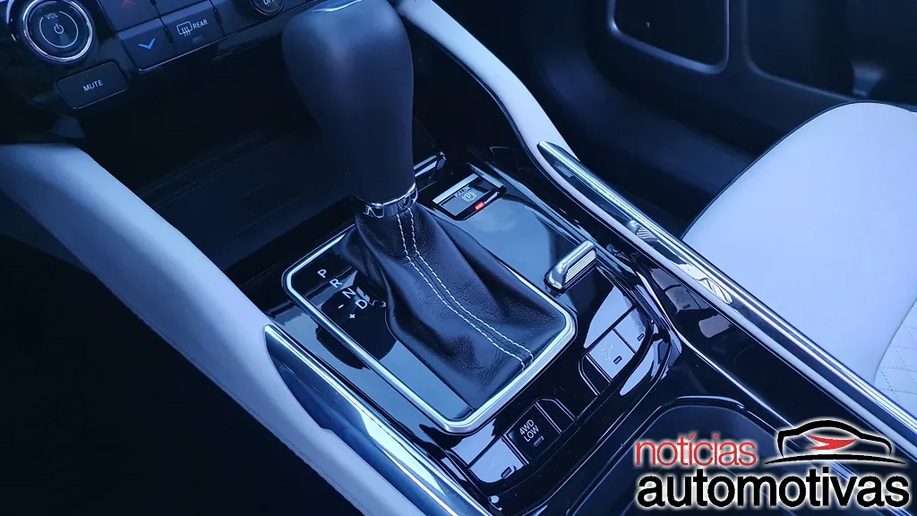 jeep-commander-diesel-avaliacao-na-45 Avaliação: Jeep Commander Diesel é o premium com eficiência