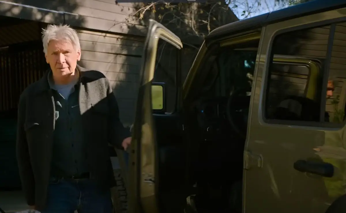 “Este Jeep me faz feliz”: Propaganda especial da Jeep para o Super Bowl tira sarro da Ford, com a ajuda do ator Harrison Ford