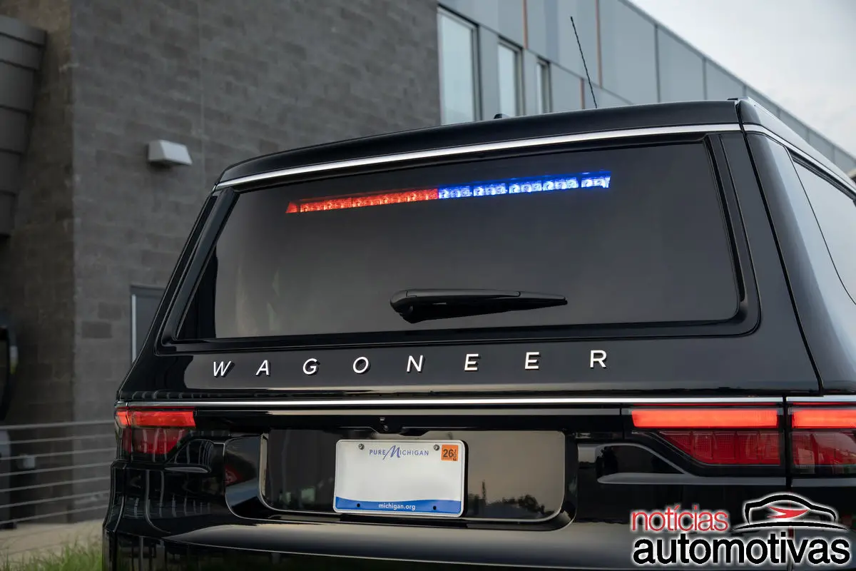 jeep wagoneer cov 5