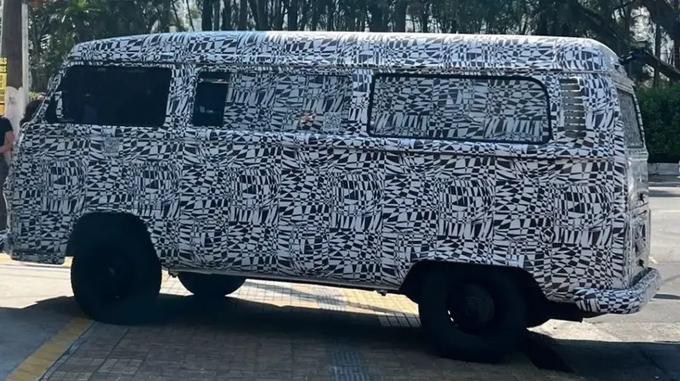 kombi flagra 2