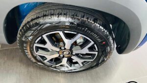 kwid-2022-ccs-8-300x170 Kwid 2022 deve partir de R$ 61.900 com controle de estabilidade