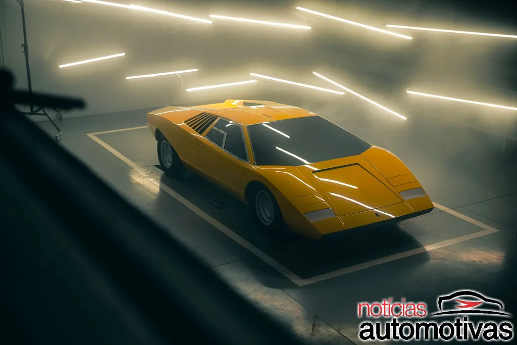 lamborghini-countach-lp500-7121-1  Lamborghini recria primeiro Countach de 1971 para colecionador