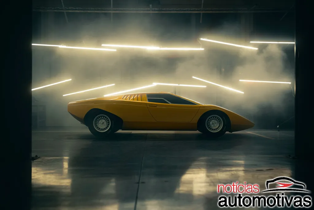 lamborghini-countach-lp500-7121-3  Lamborghini recria primeiro Countach de 1971 para colecionador