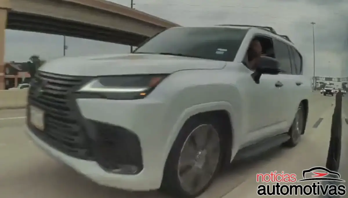 lexus cybertruck texas (3)