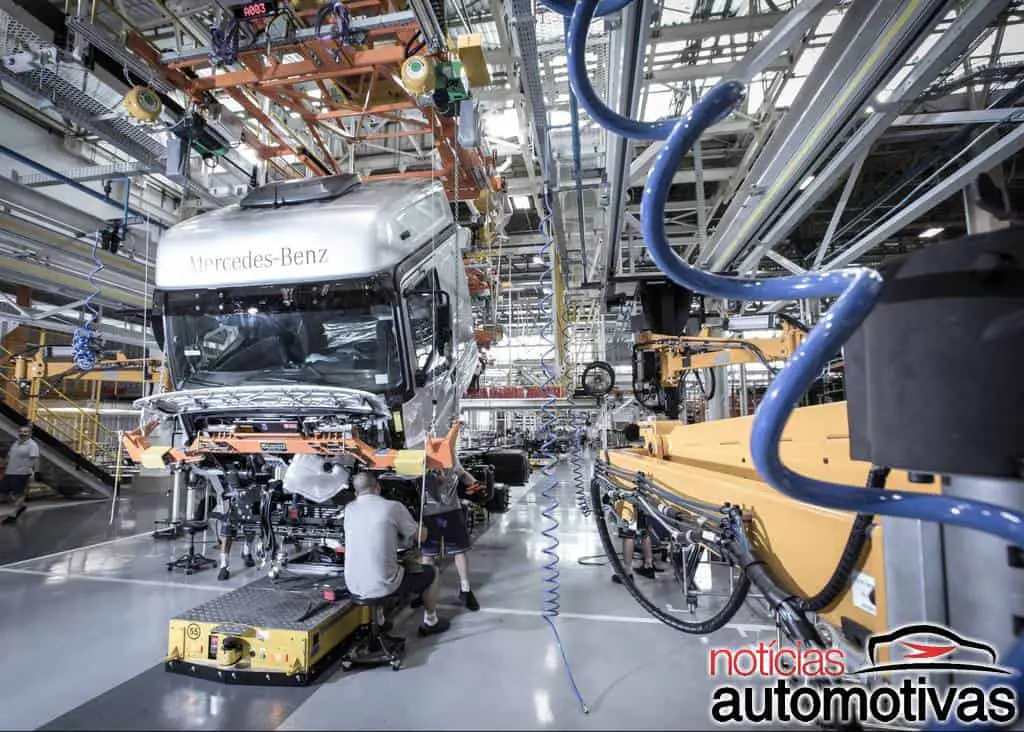 Covid-19: Mercedes-Benz e Nissan paralisam produção 