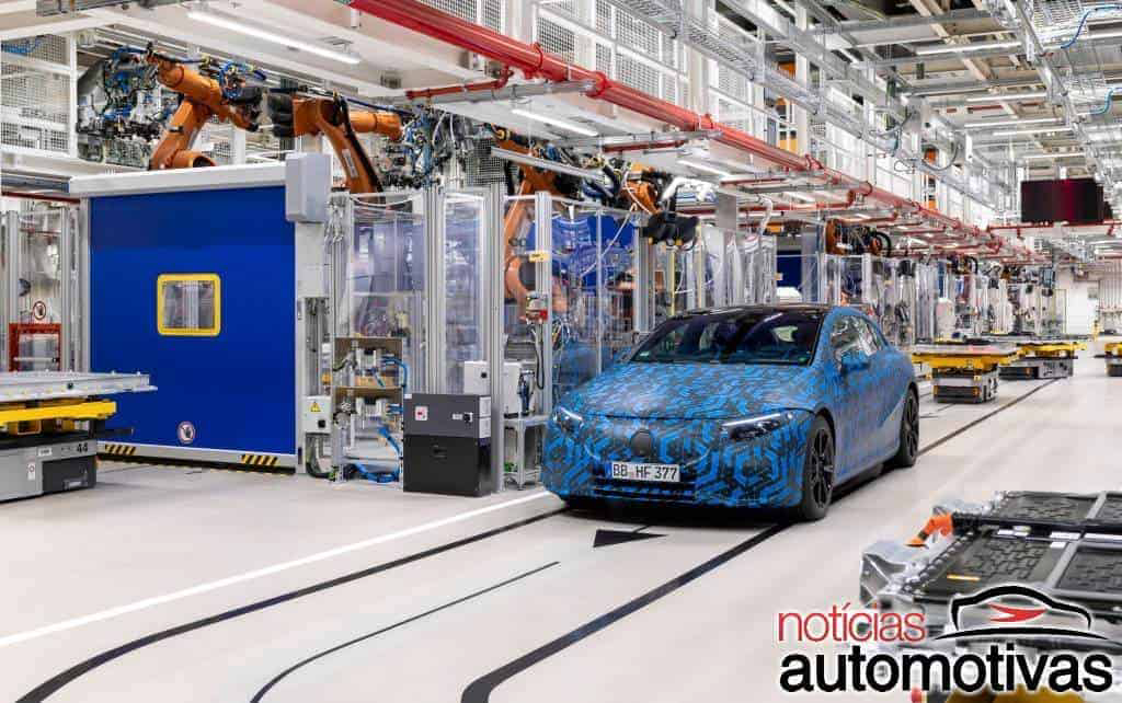 Dispositivos eletrônicos estão reduzindo a produção de carros 