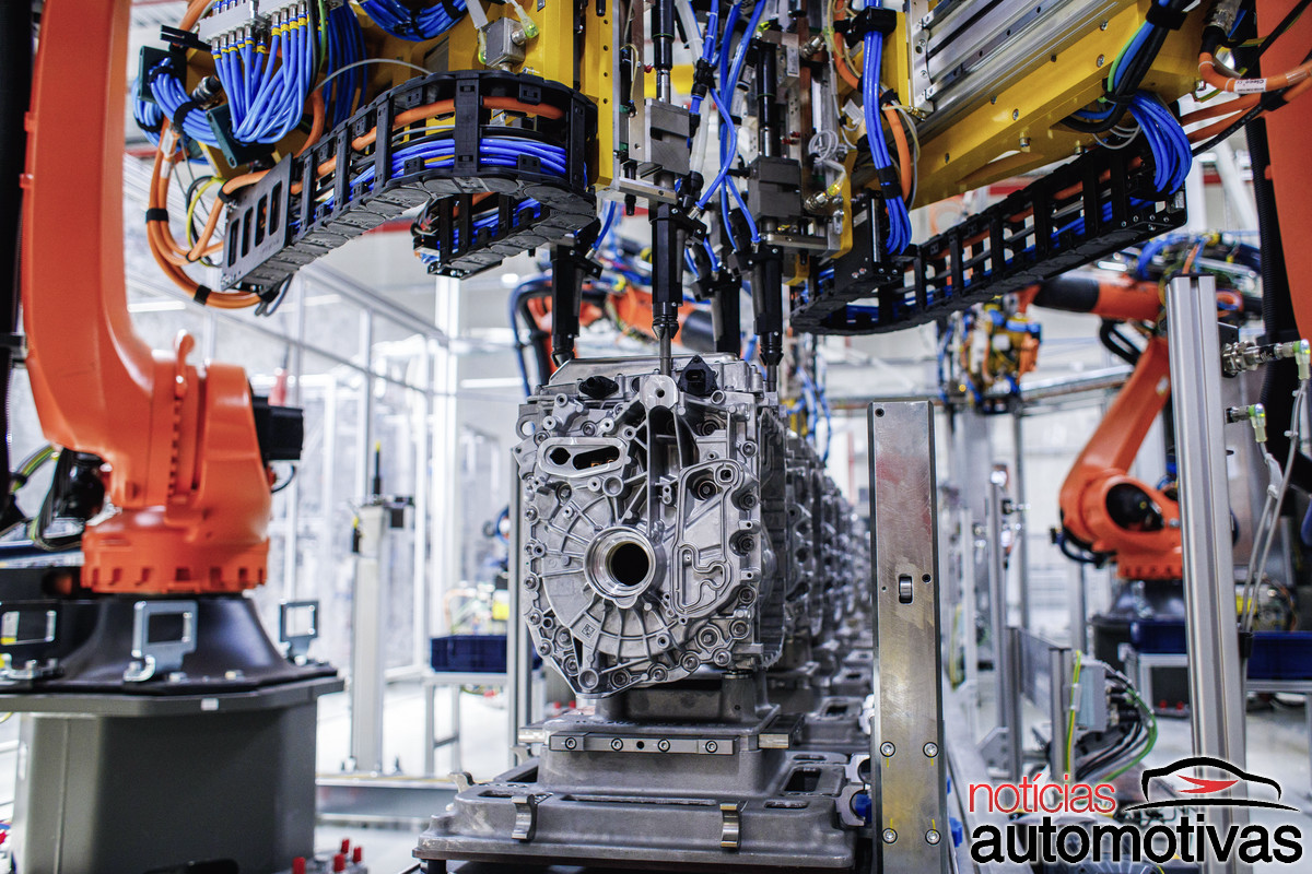 Produktionsstart der elektrischen Antriebseinheiten für den Mercedes Benz GLC bei Tochter Star Assembly Start of production of Mercedes Benz GLC electric drive units at subsidiary Star Assembly Produktionsstart der elektrischen Antriebseinheiten für den Mercedes Benz GLC bei Tochter Star Assembly Start of production of Mercedes Benz GLC electric drive units at subsidiary Star Assembly