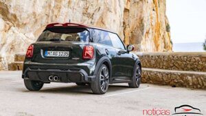 Brinquedo, MINI John Cooper Works 2022 chega por R$ 269.990 