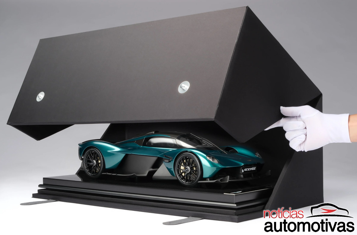 miniatura aston martin valkyrie (6) miniatura aston martin valkyrie (6)